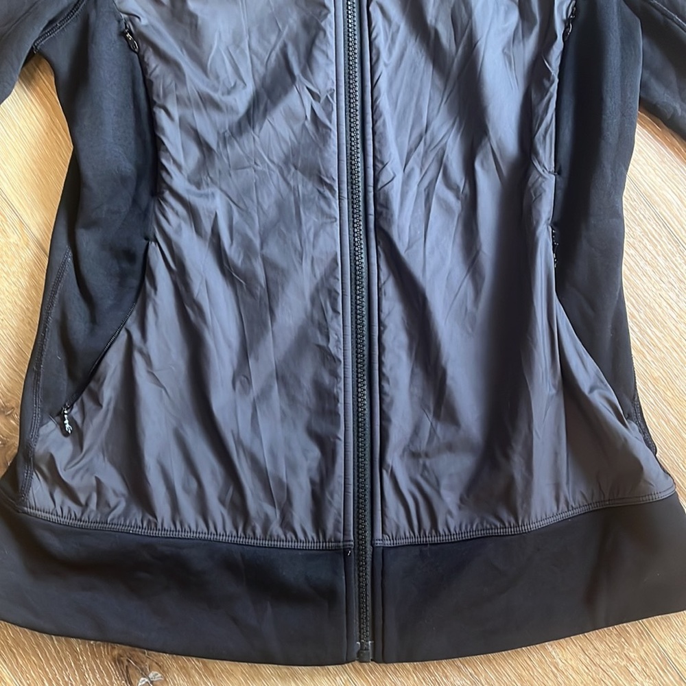 LULULEMON Snug Sprinter Jacket - Picture 8 of 16